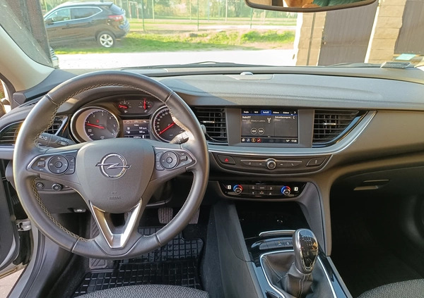 Opel Insignia cena 65000 przebieg: 133000, rok produkcji 2019 z Chełm małe 596